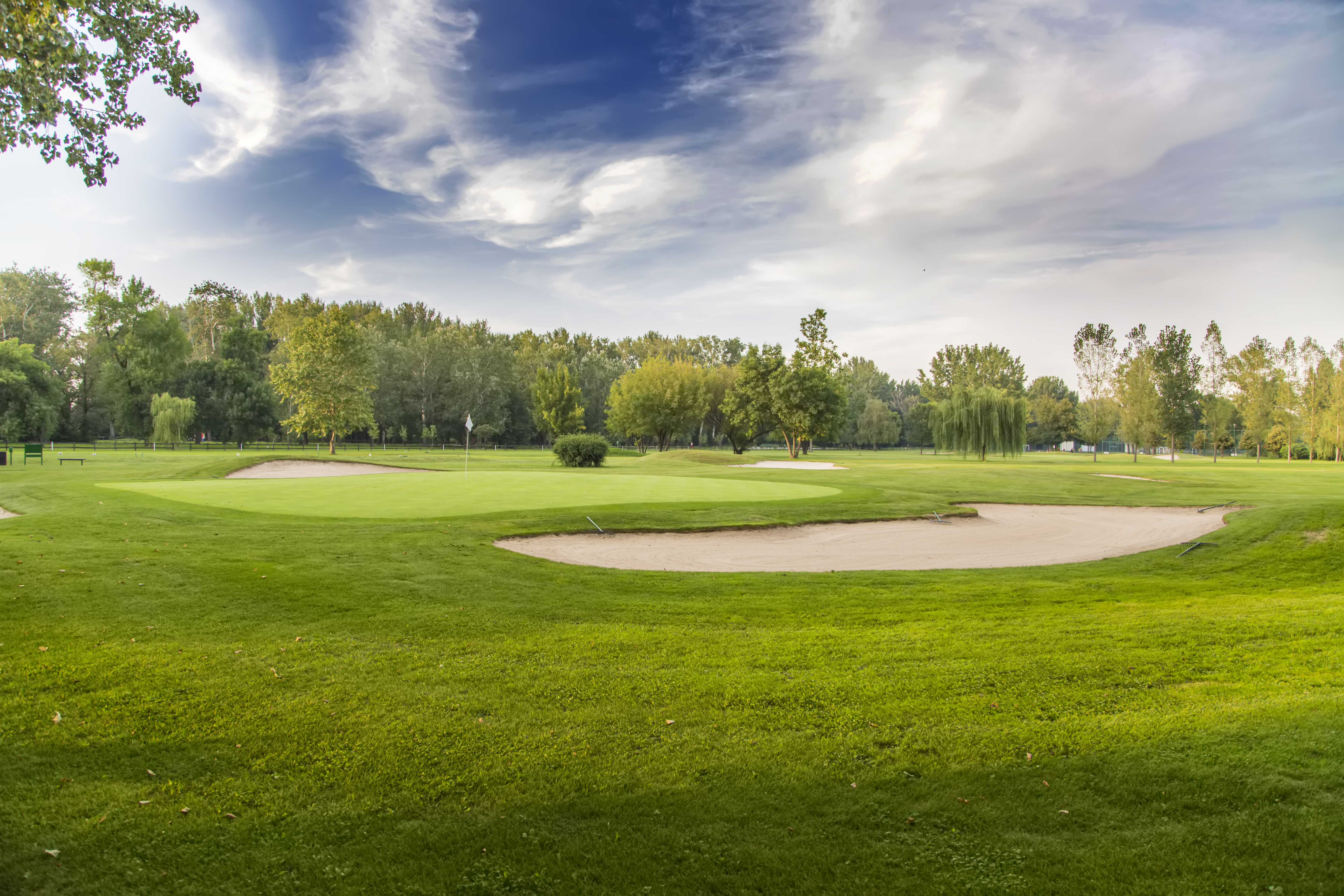 GOLFPLATZ HAUGSCHLAG GOLFPLATZ HAUGSCHLAG